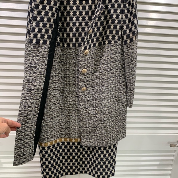 Suit dress by Carlisle - Picture 6 of 9